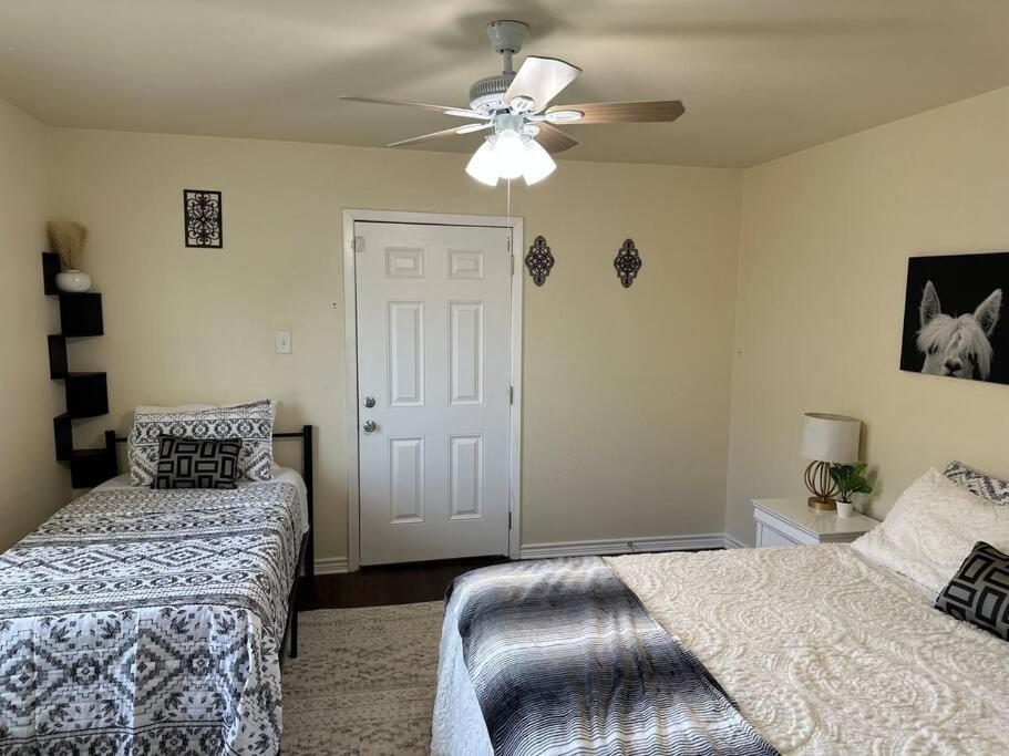 Walk To The Alamodome! Sleeps 6, Pet Friendly Apartment San Antonio Exterior photo