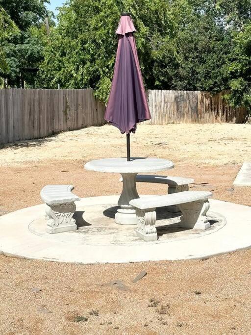 Walk To The Alamodome! Sleeps 6, Pet Friendly Apartment San Antonio Exterior photo